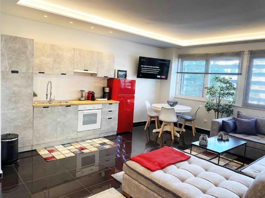New Amazinglarge Luxury 4Br Suite/1Min Toacropolis Athens Exterior photo
